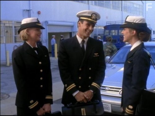 David James Elliott, Tracey Needham, and Andrea Parker in Boенно-юридическая служба (1995)
