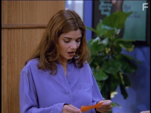 Laura San Giacomo in Журнал мод (1997)