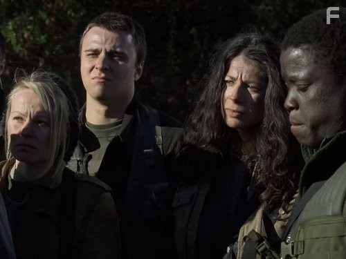 Mpho Koaho in Рухнувшие небеса (2011)