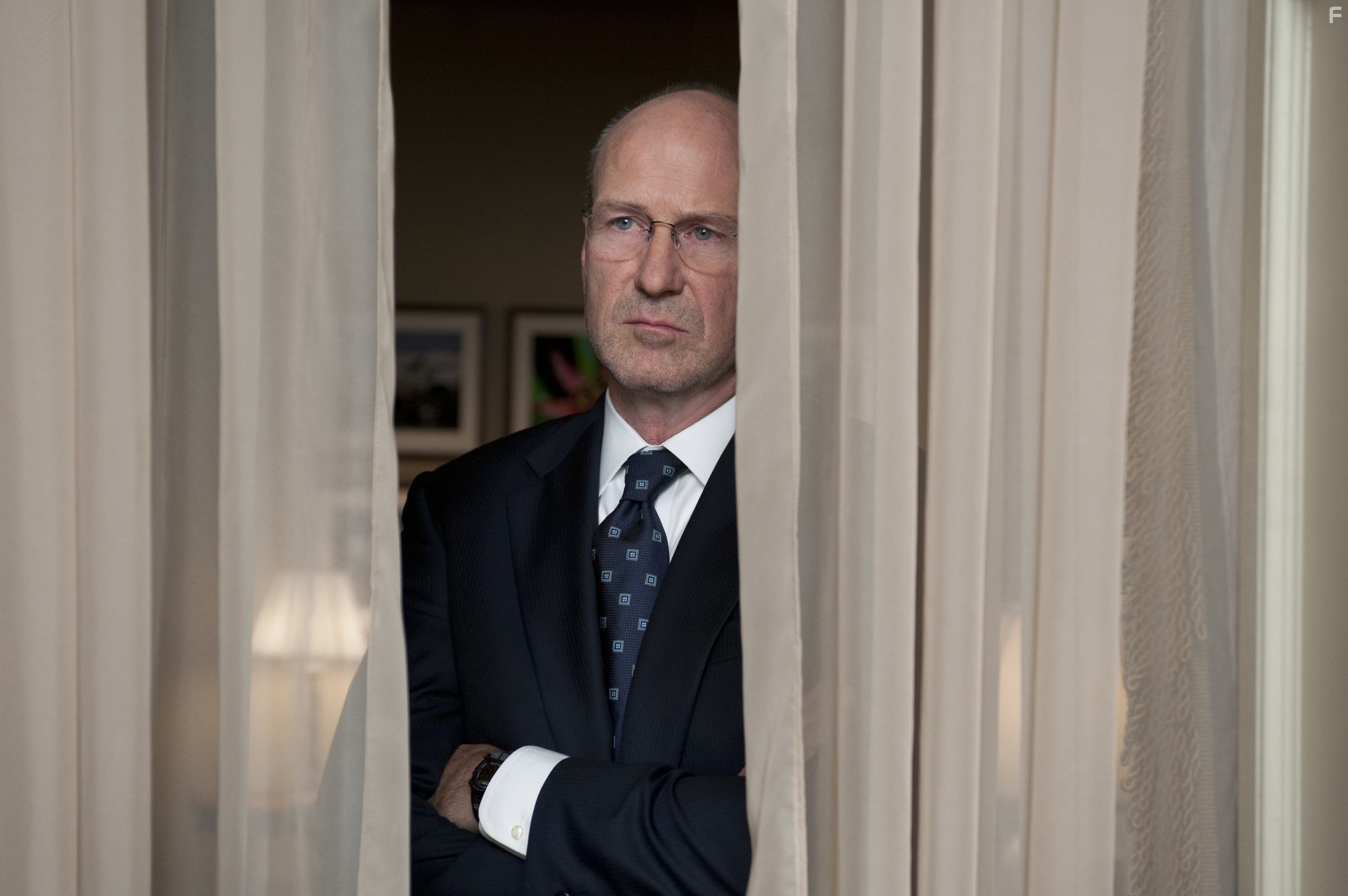 William Hurt in Слишком крут для неудачи (2011)