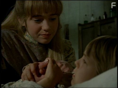 Erika Flores and Shawn Toovey in Доктор Куин: Женщина-врач (1993)