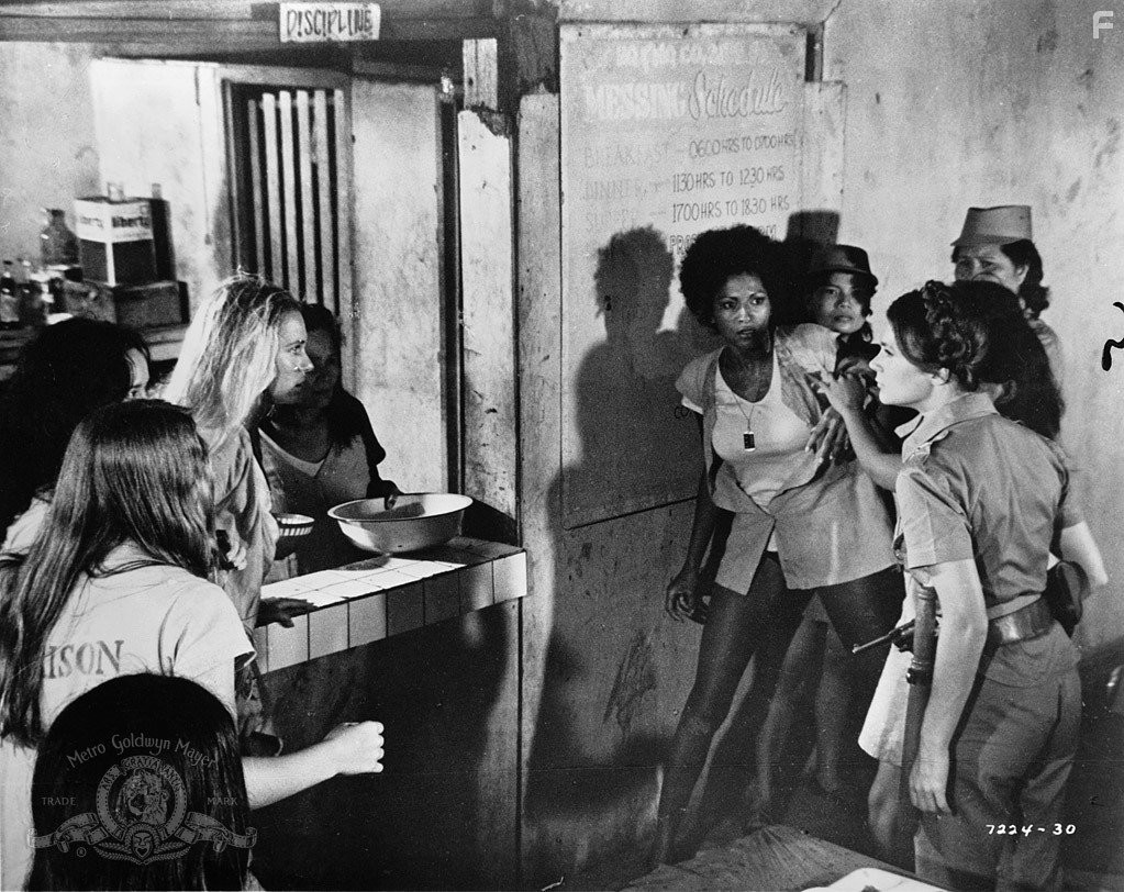 Pam Grier, Laurie Burton, and Margaret Markov in Чeрная мама, белая мама (1973)