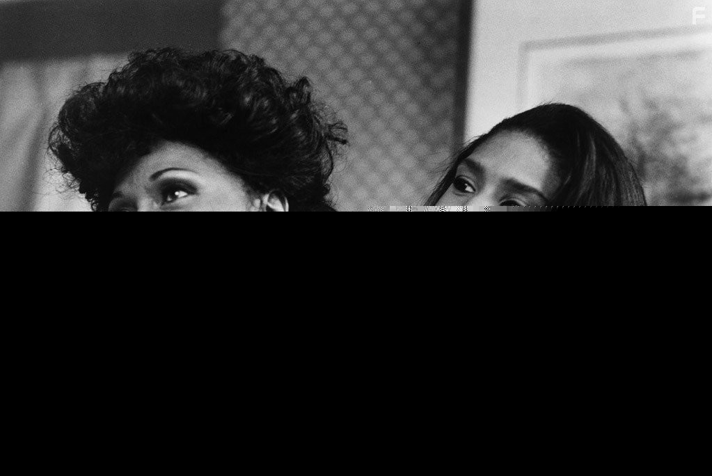 Ja'net DuBois and Dawnn Lewis in Я достану тебя, ублюдок (1988)