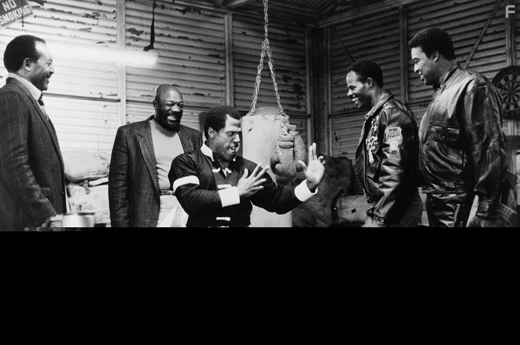 Jim Brown, Isaac Hayes, Keenen Ivory Wayans, Bernie Casey, and Steve James in Я достану тебя, ублюдок (1988)