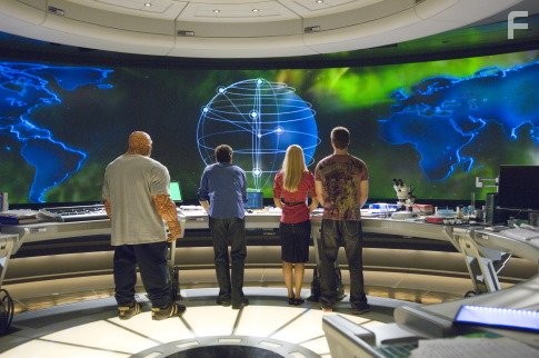 Jessica Alba, Michael Chiklis, Chris Evans, and Ioan Gruffudd in Фантастическая четвёрка: Вторжение Серебряного сёрфера (2007)