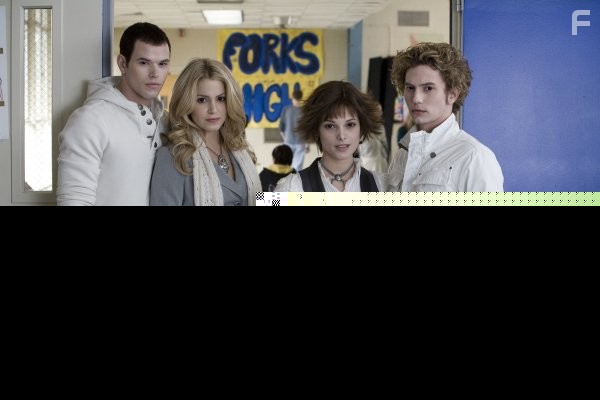Nikki Reed, Kellan Lutz, Jackson Rathbone, and Ashley Greene in Сумерки (2008)