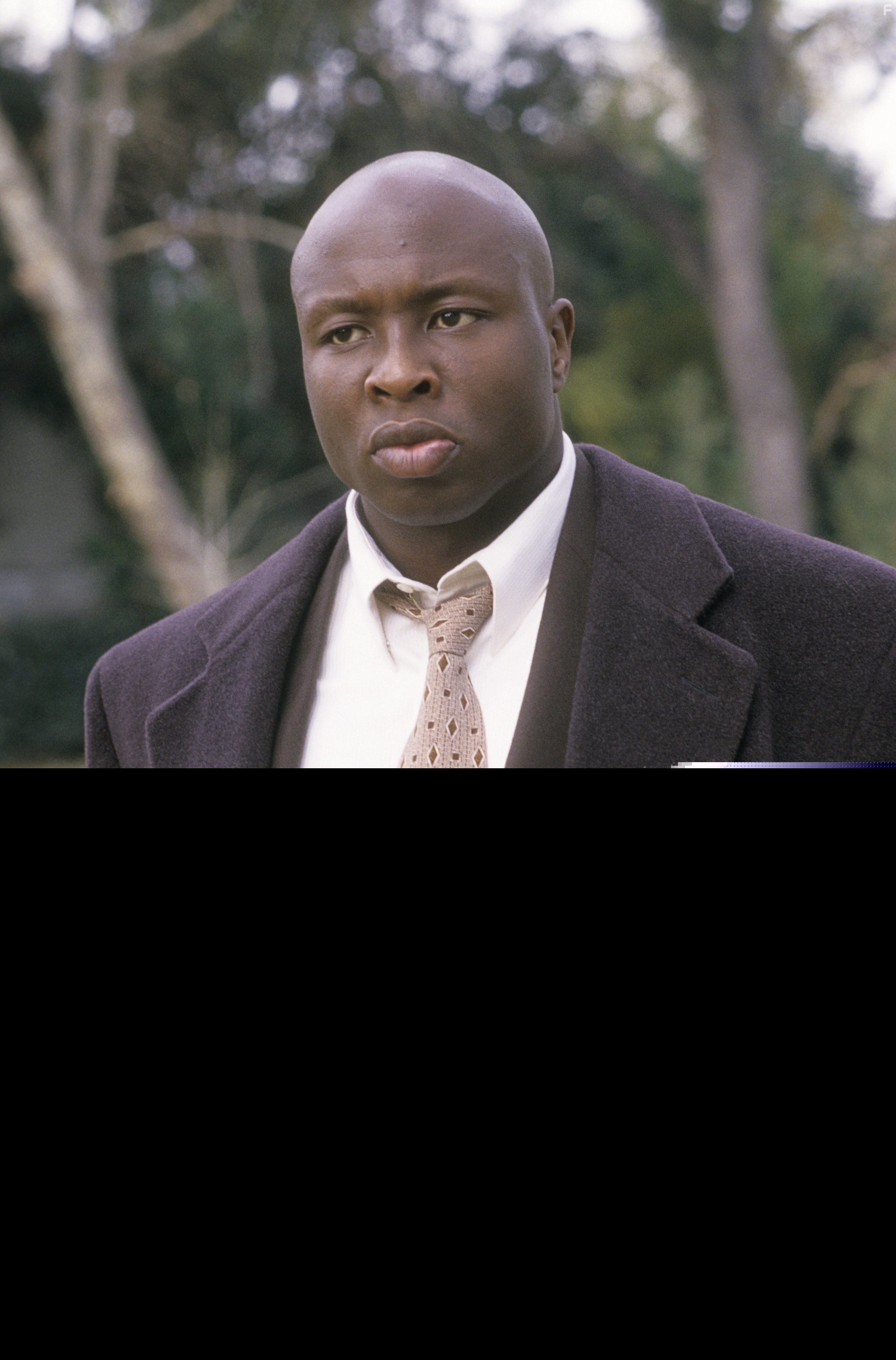 Steve Harris and Chi McBride in Практика (1997)