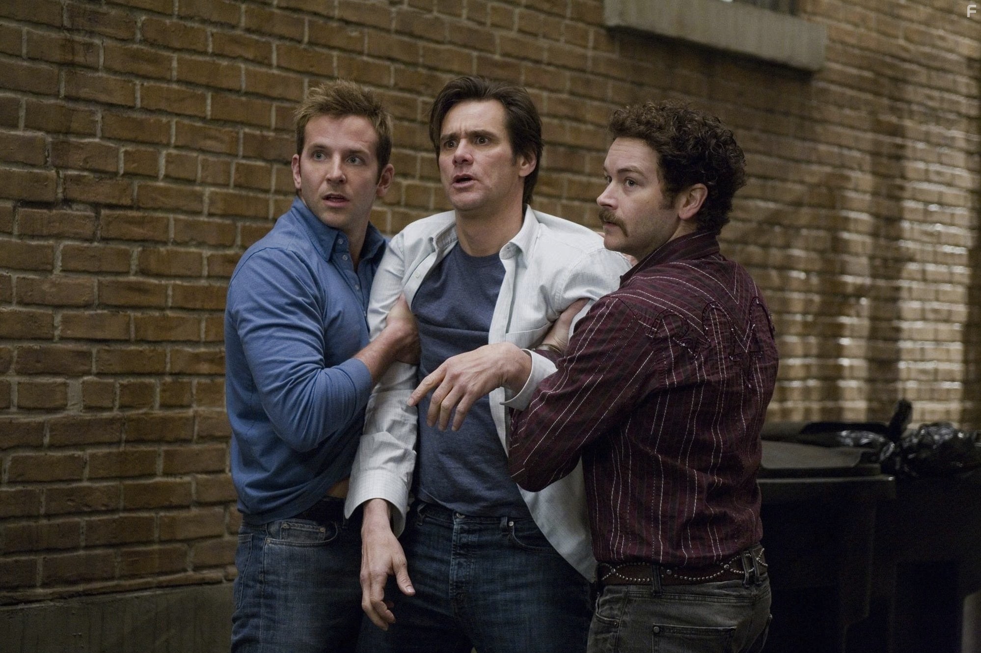 Jim Carrey, Danny Masterson, and Bradley Cooper in Всегда говори да (2008)