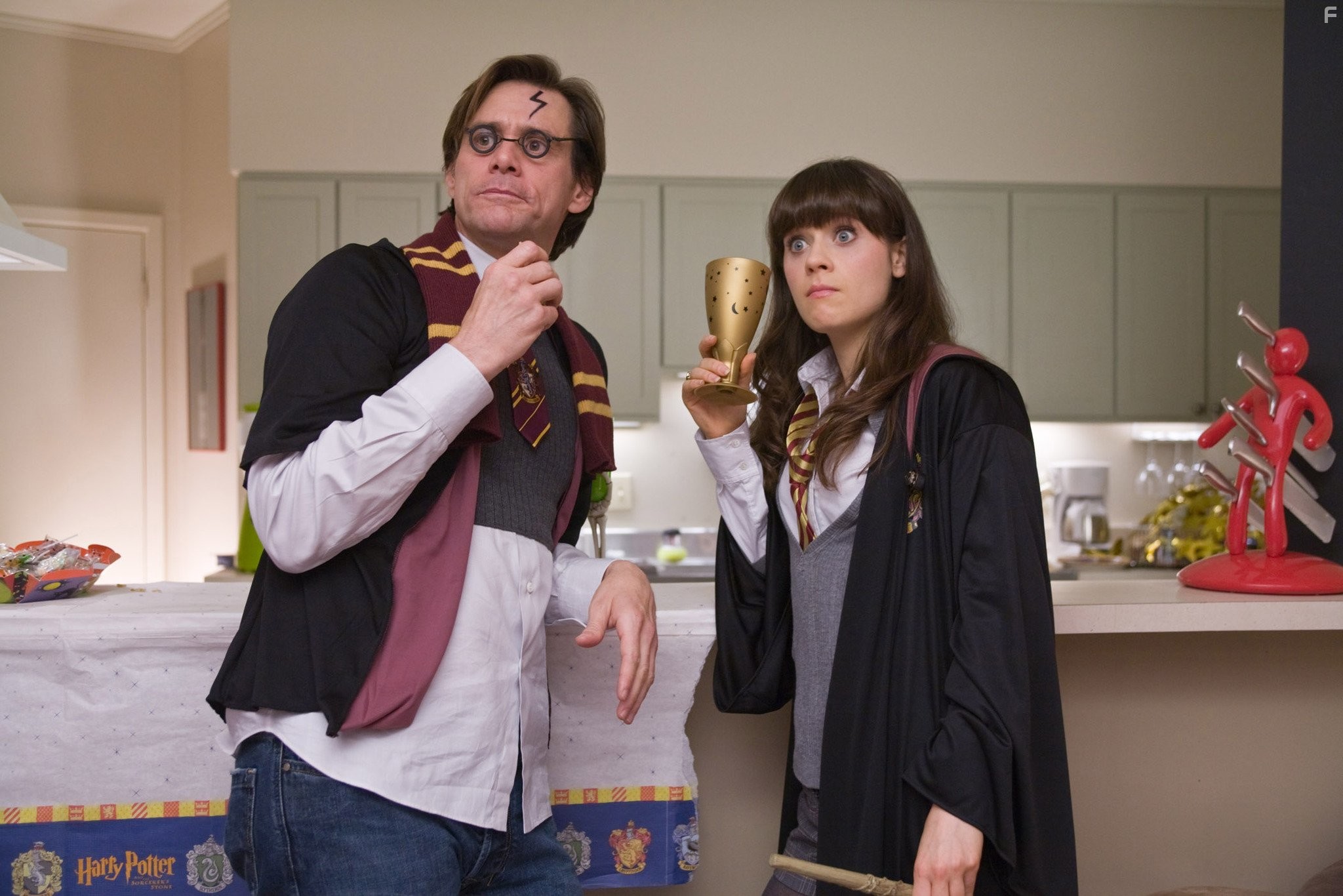 Jim Carrey and Zooey Deschanel in Всегда говори да (2008)