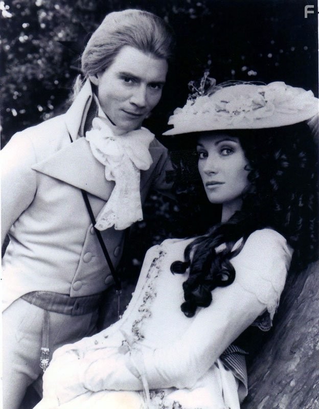 Anthony Andrews and Jane Seymour in Алый первоцвет (1982)