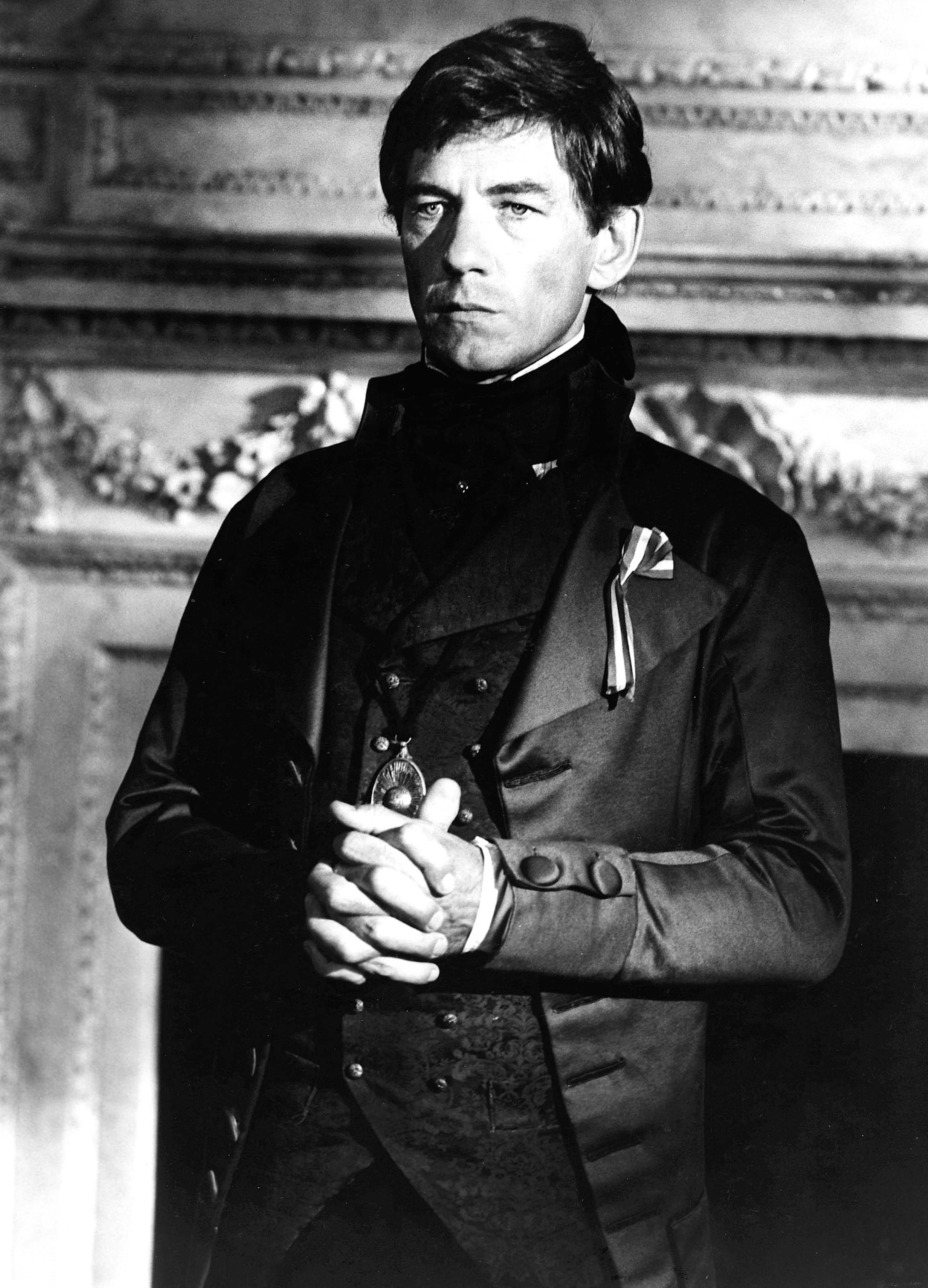 Ian McKellen in Алый первоцвет (1982)
