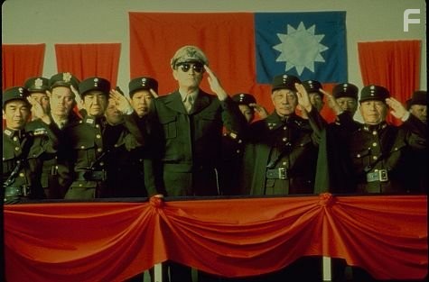 Gregory Peck in МакАртур (1977)