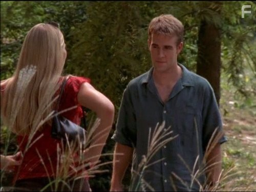 James Van Der Beek in Бухта Доусона (1998)