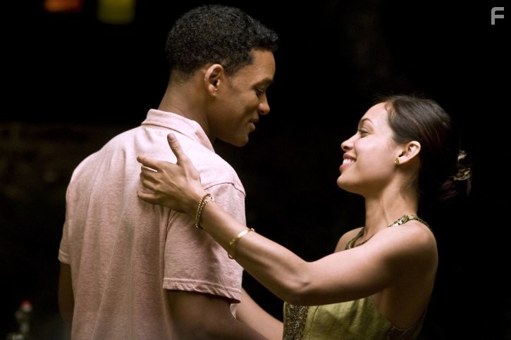 Will Smith and Rosario Dawson in Семь жизней (2008)