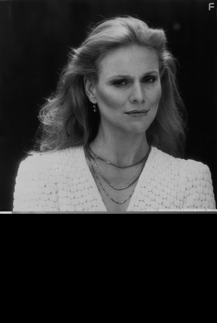 Marthe Keller in Формула (1980)