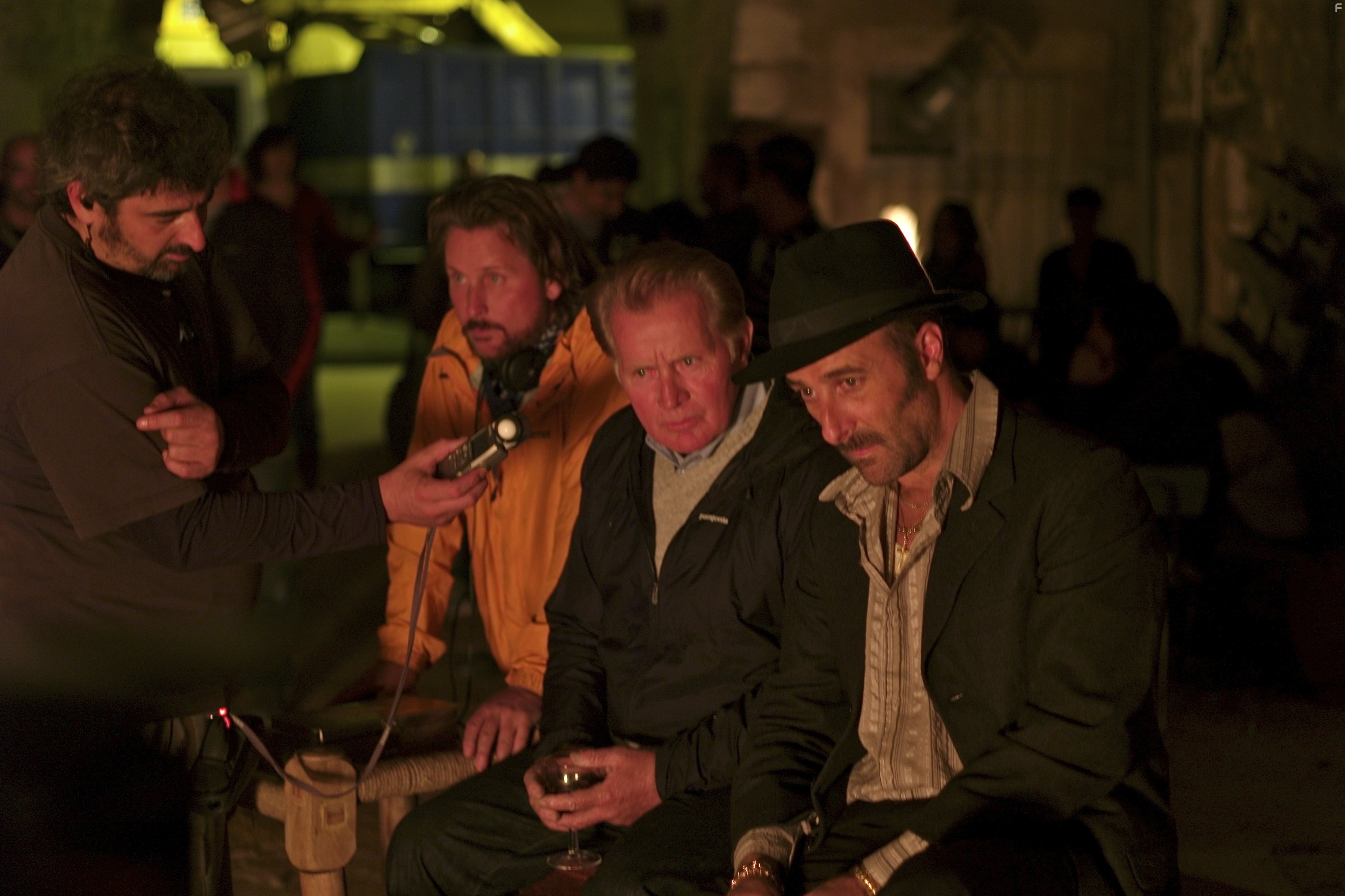 Emilio Estevez, Martin Sheen, and Antonio Gil in Путь (2010)