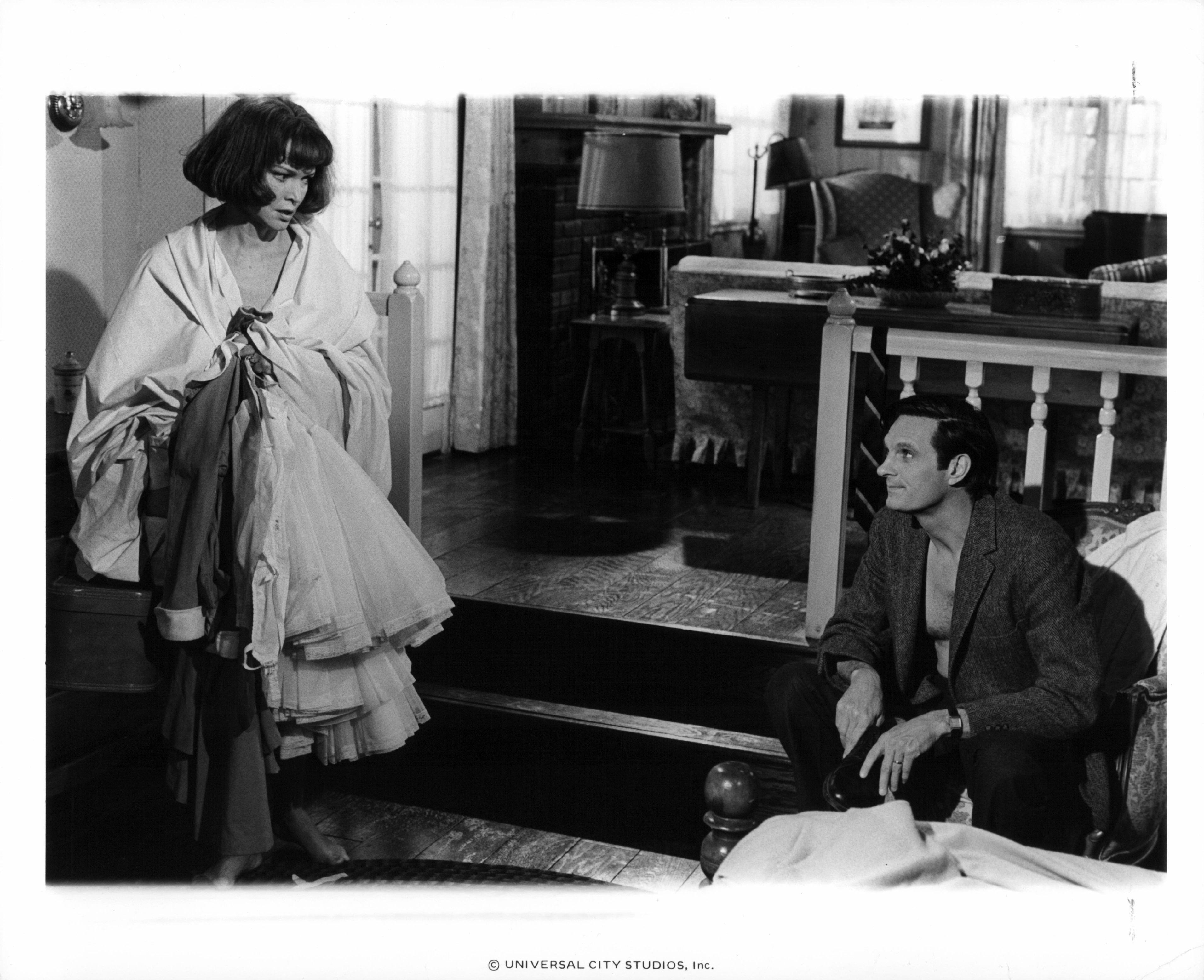 Alan Alda and Ellen Burstyn in В то же время, в следующем году (1978)