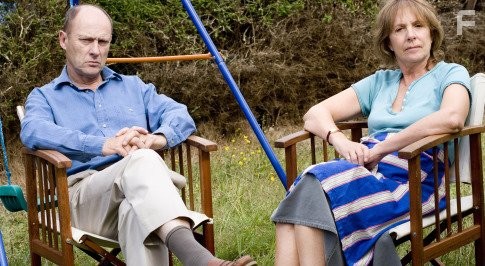 Patrick Malahide and Penelope Wilton in Пять дней (2007)