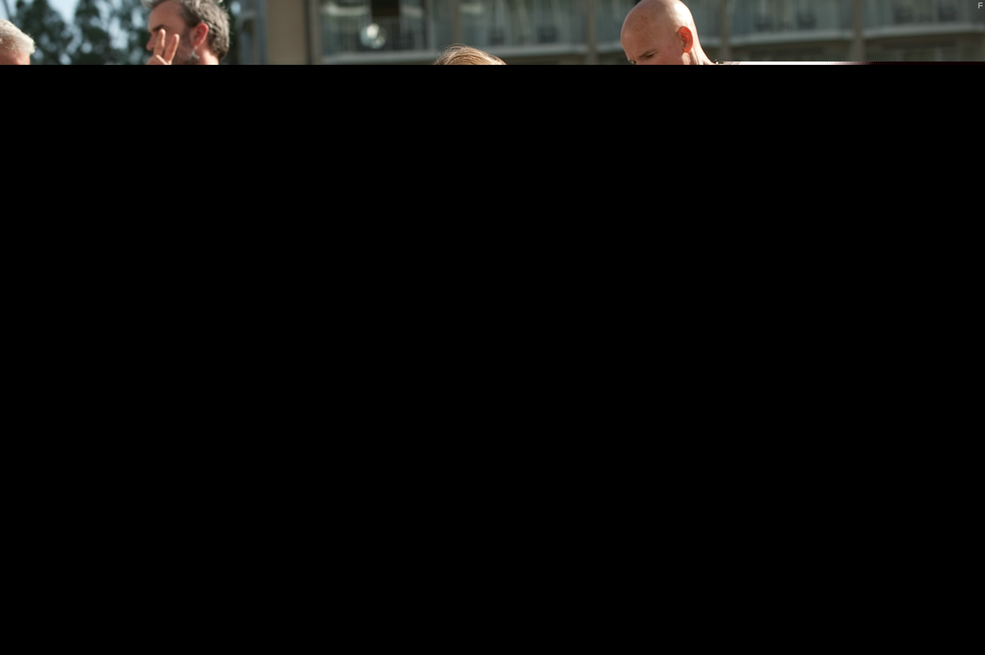 Michael Bay in Трансформеры 3: Тёмная сторона Луны (2011)