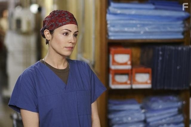 Michelle Borth in Военный госпиталь (2011)