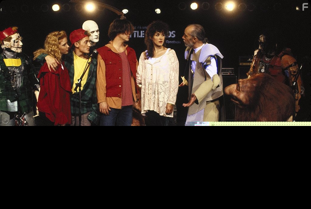 Keanu Reeves, William Sadler, Annette Azcuy, George Carlin, Sarah Trigger, and Alex Winter in Новые приключения Билла и Теда (1991)