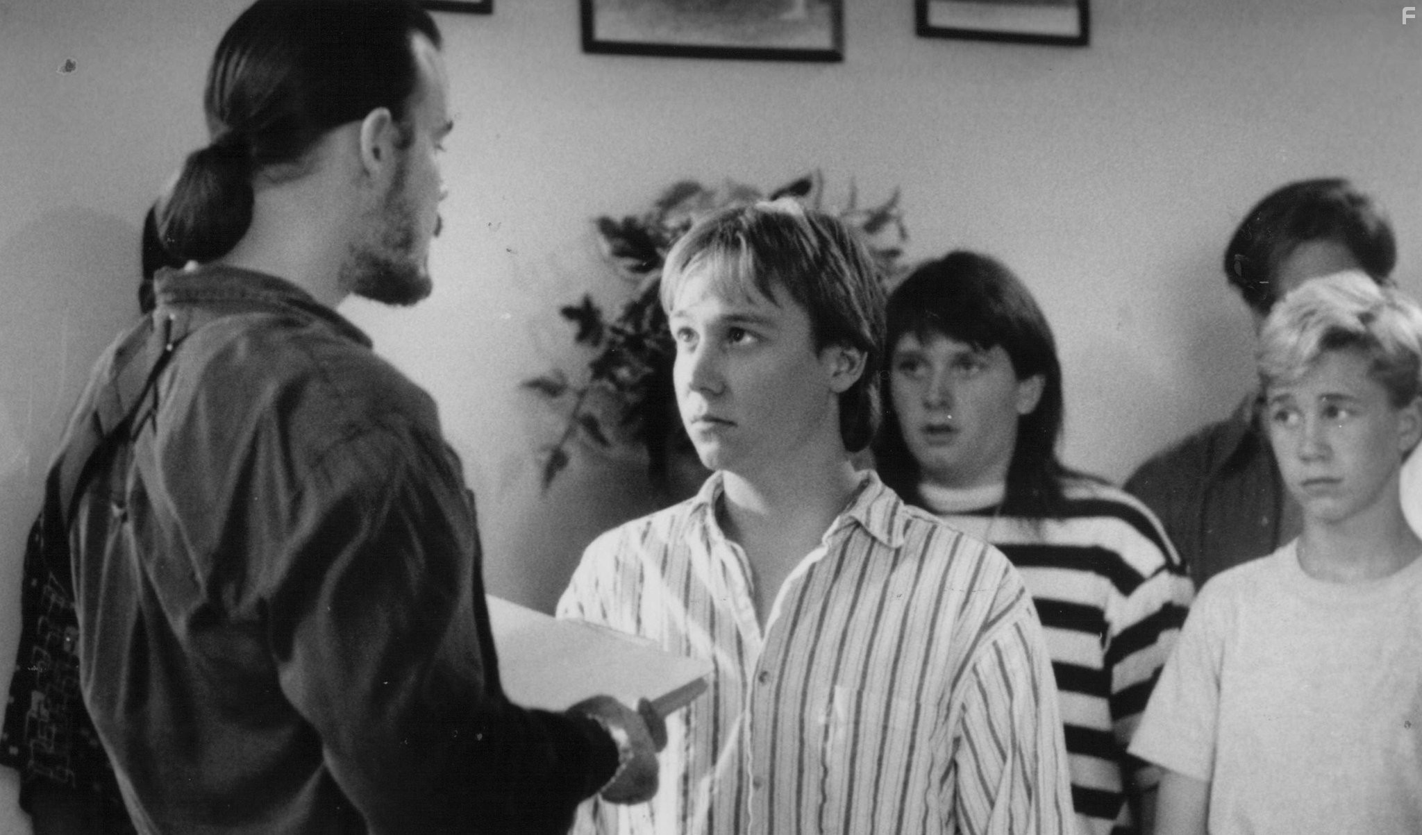 Keith Coogan and Andrew Divoff in Игрушечные солдатики (1991)