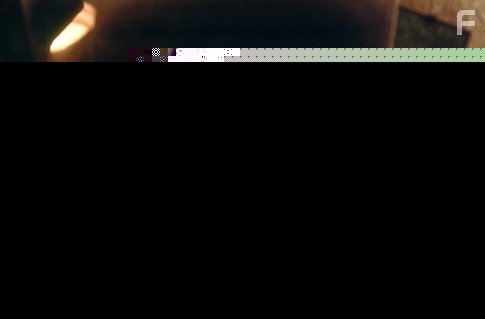 Pierce Brosnan and Julianna Margulies in Эвелин (2002)