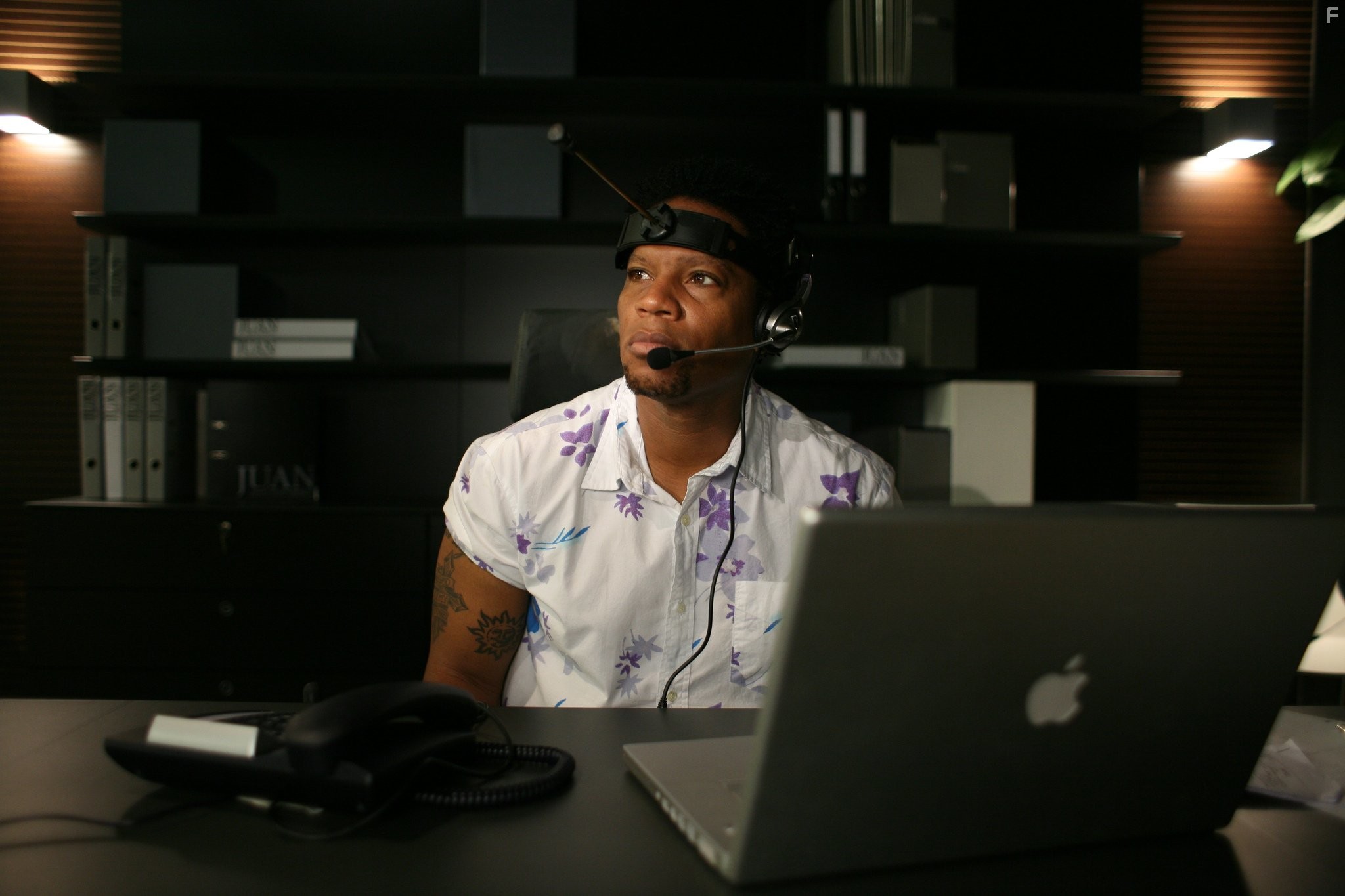 D.L. Hughley in Всем нужна Кэт (2011)