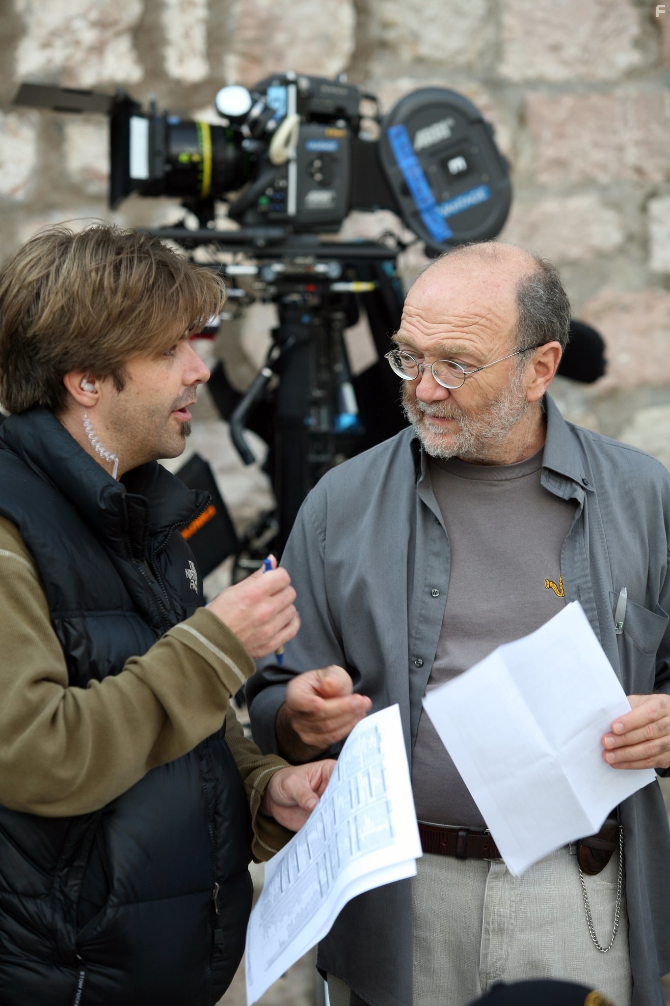 Всем нужна Кэт (2011)