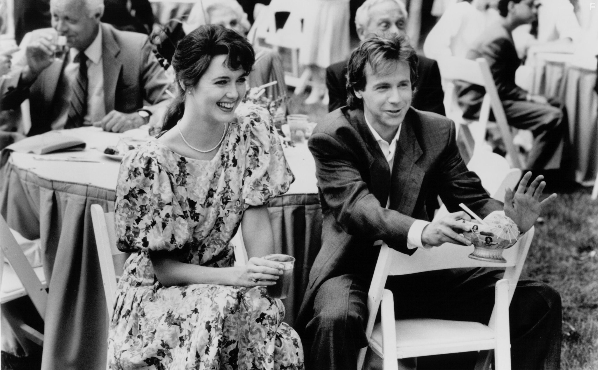 Dana Carvey and Julia Campbell in Случайные потрясения (1990)