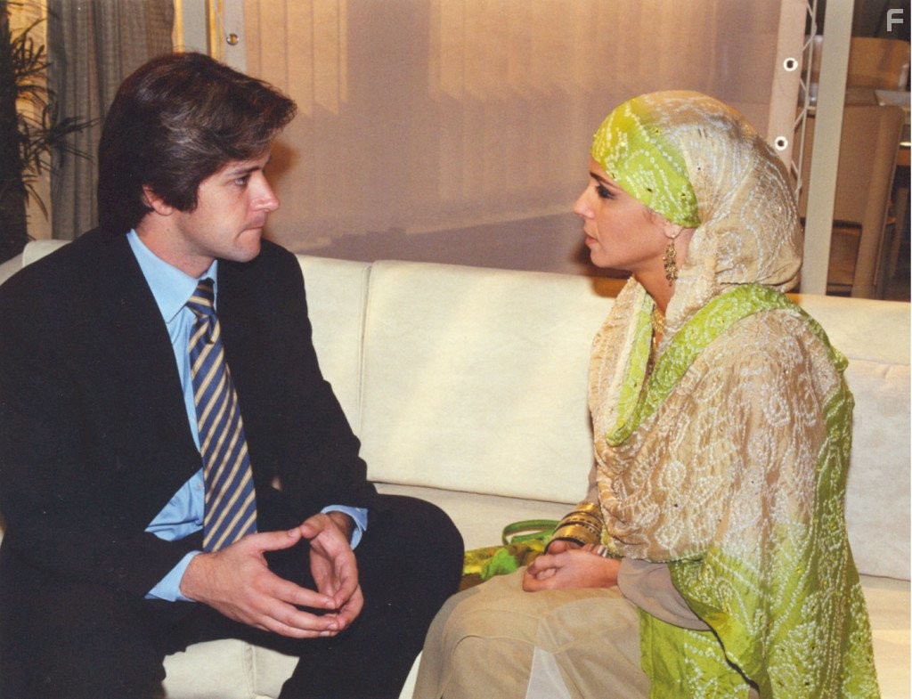 Giovanna Antonelli and Murilo Ben?cio in Клон (2001)