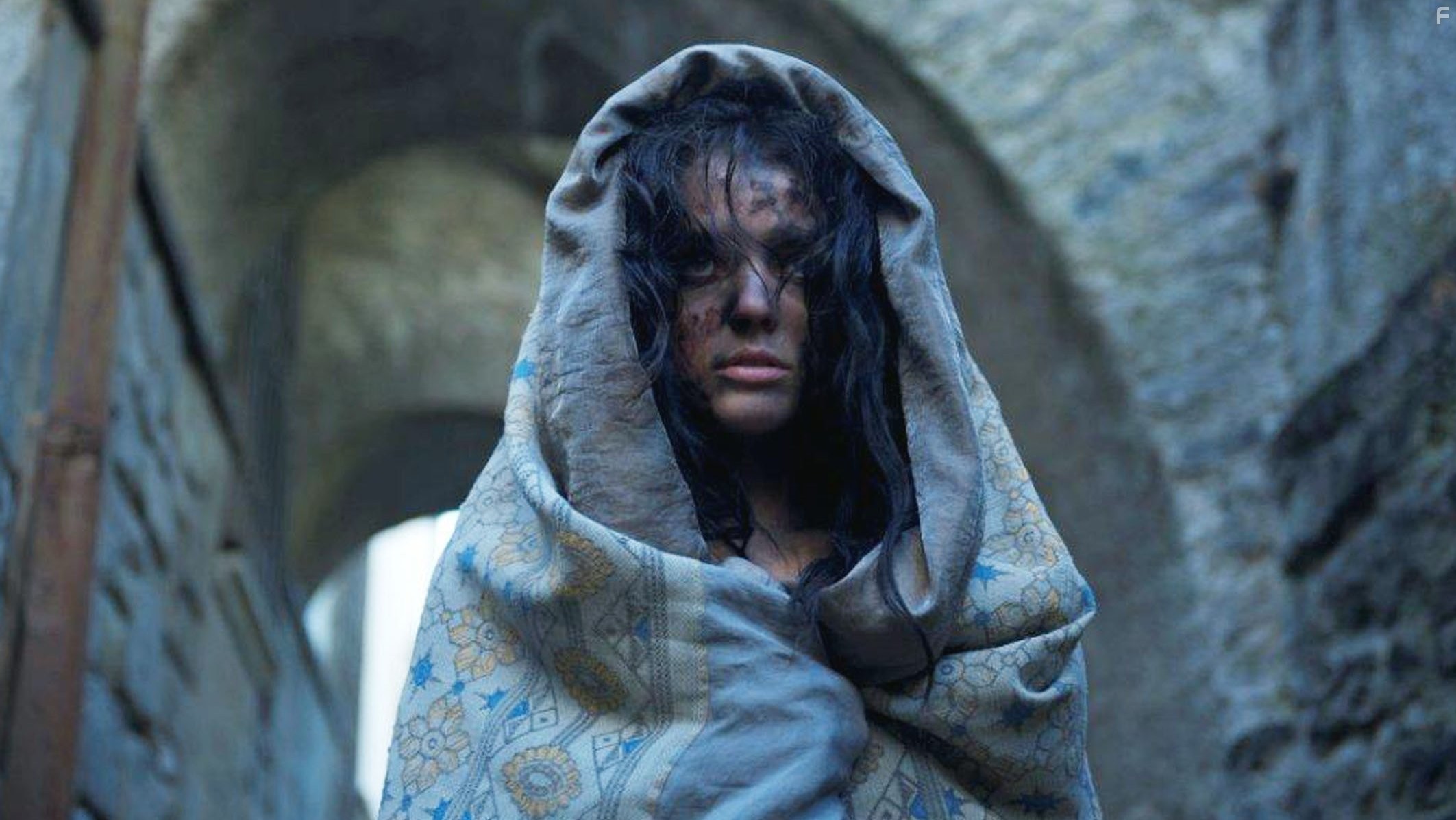 Roxane Mesquida in Пастушья кукла (2010)