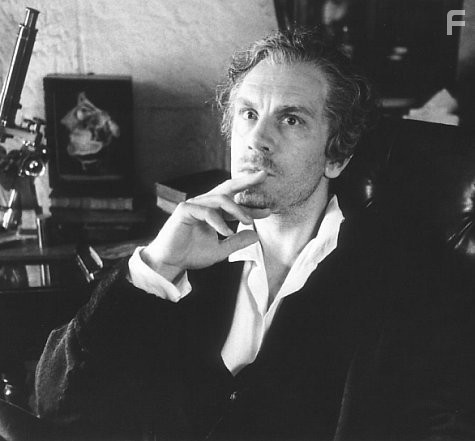 John Malkovich in Мэри Райли (1996)