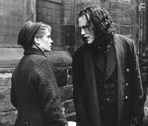 Julia Roberts and John Malkovich in Мэри Райли (1996)