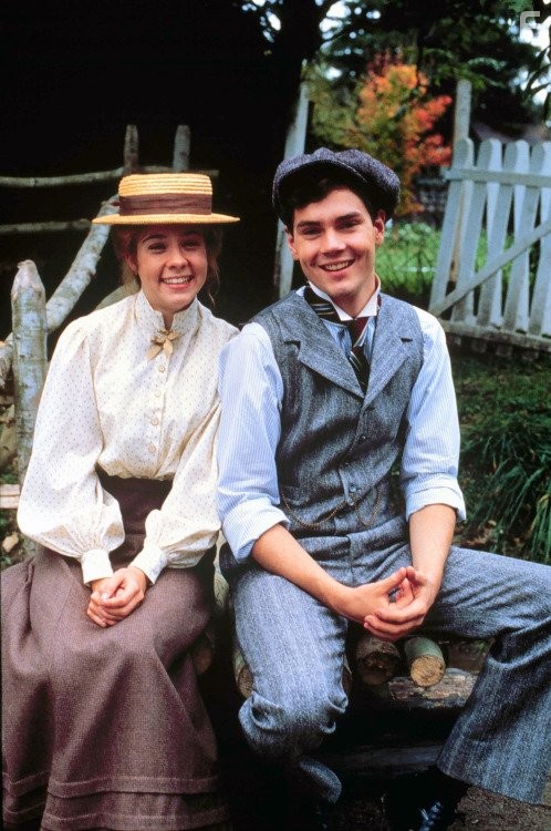 Megan Follows and Jonathan Crombie in Энн из Зеленых крыш-2 (1987)