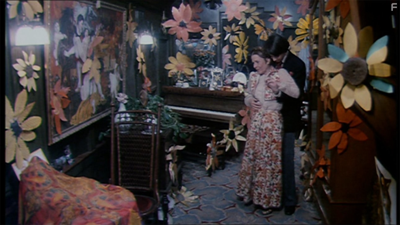 Bud Cort and Ruth Gordon in Гарольд и Мод (1971)