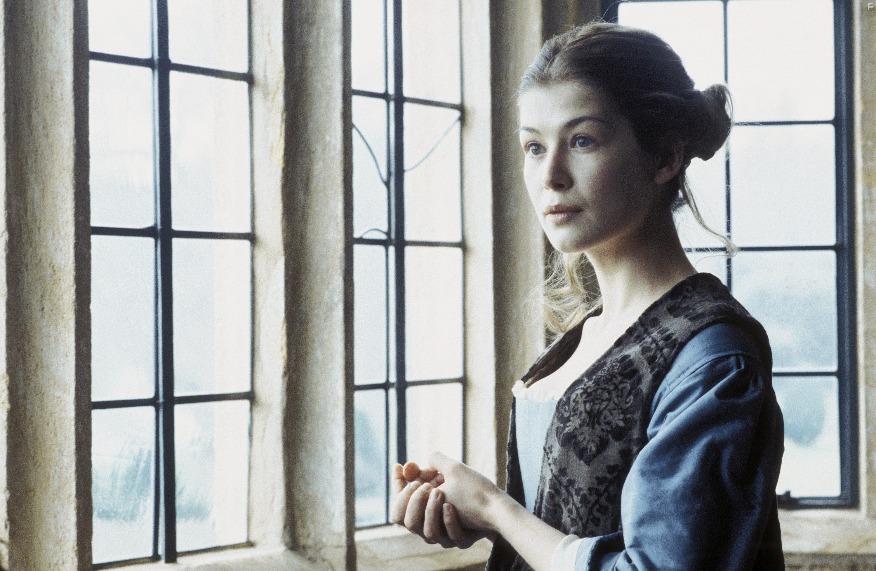 Rosamund Pike in Распутник (2004)