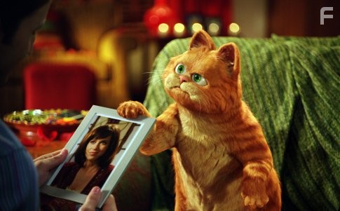 Jennifer Love Hewitt in Гарфилд 2 (2006)