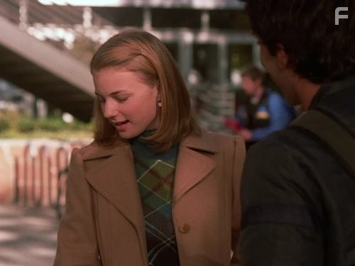 Emily VanCamp in Любовь вдовца (2002)