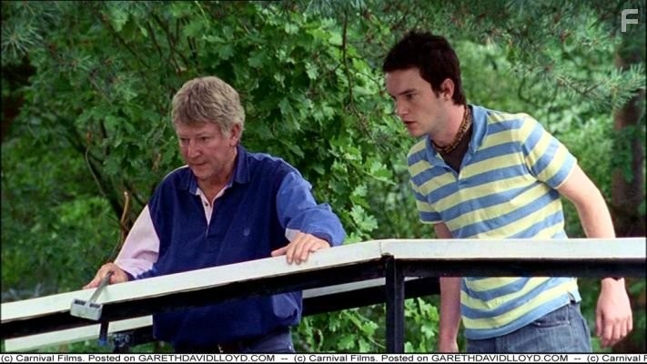 Gareth David-Lloyd in Розмари и Тайм (2003)