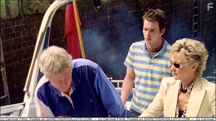 Gareth David-Lloyd in Розмари и Тайм (2003)