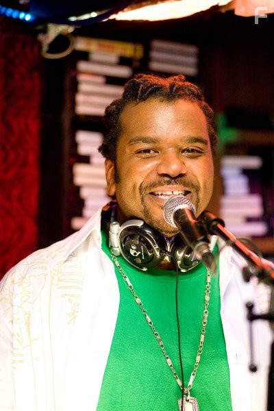 Craig Robinson in Продавец (2009)