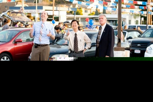 Alan Thicke, Tony Hale, and Ken Jeong in Продавец (2009)