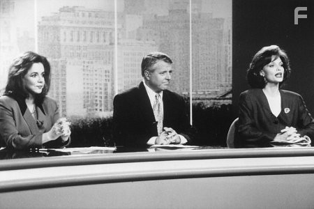 Michelle Pfeiffer, Stockard Channing, and Michael Villani in Близко к сердцу (1996)