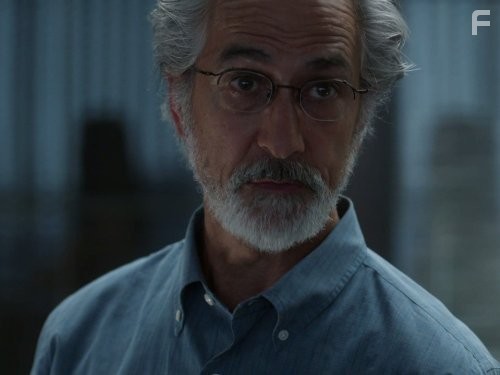David Strathairn in Люди Альфа (2011)
