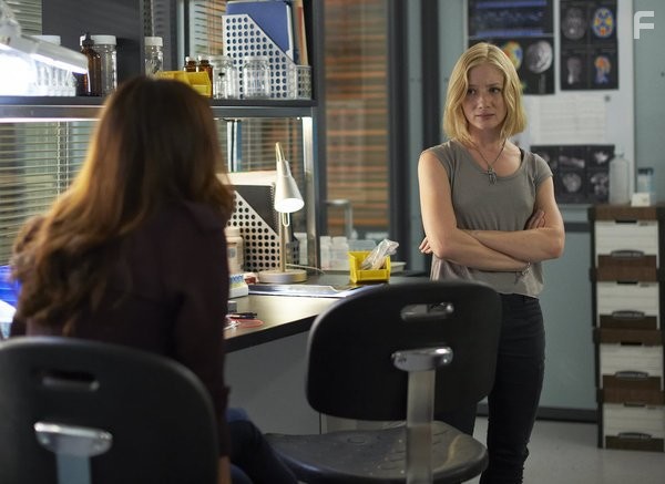 Erin Way in Люди Альфа (2011)