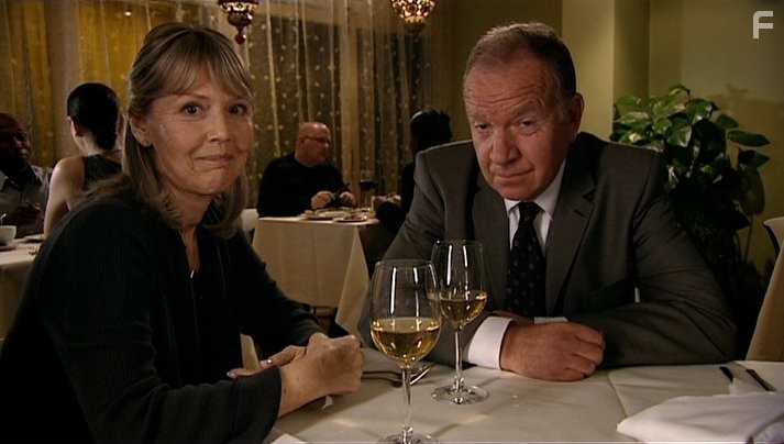 Tom Chadbon and Tessa Wyatt in Пип шоу (2003)