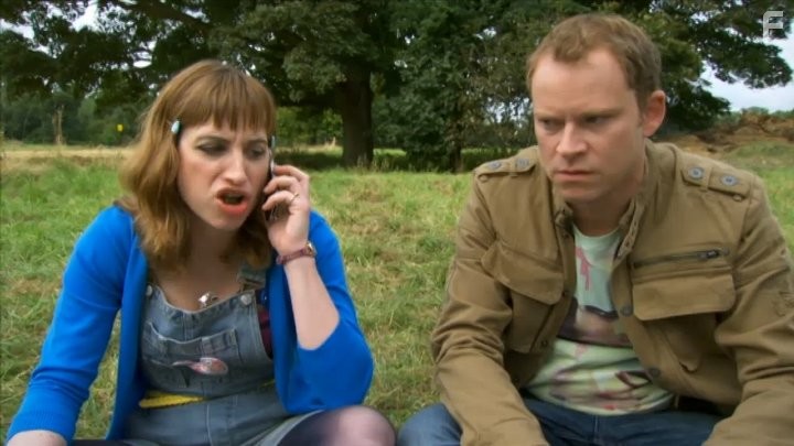 Robert Webb and Isy Suttie in Пип шоу (2003)