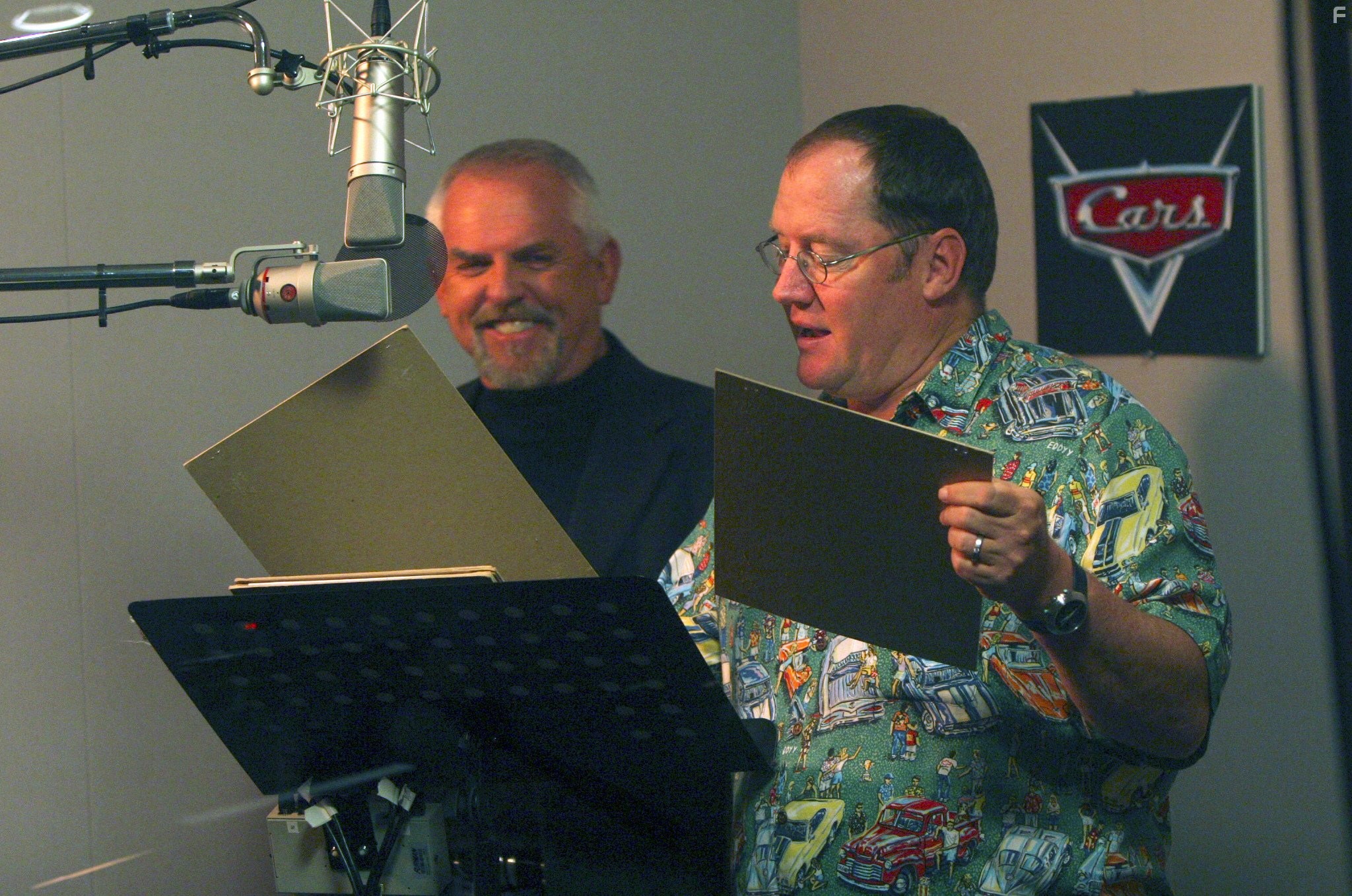 John Ratzenberger and John Lasseter in Тачки (2006)