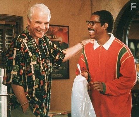 Steve Martin and Eddie Murphy in Клевый парень (1999)